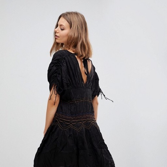 **SOLD** Free People Love On The Run NWT - Picture 3 of 6